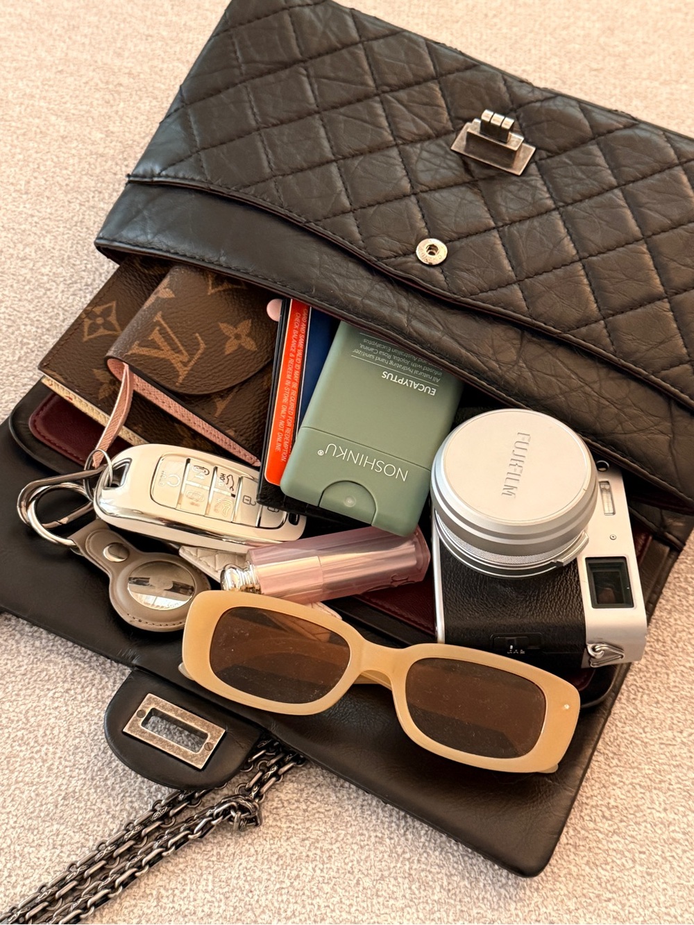 CHANEL 2.55 Reissue Classic Flap